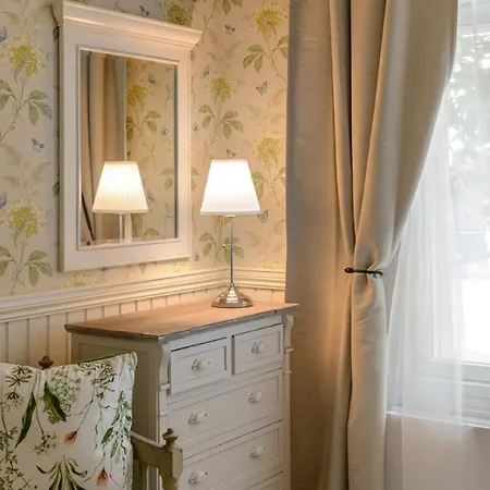 Charming Two-room In An Old 19th-century Wooden House *
